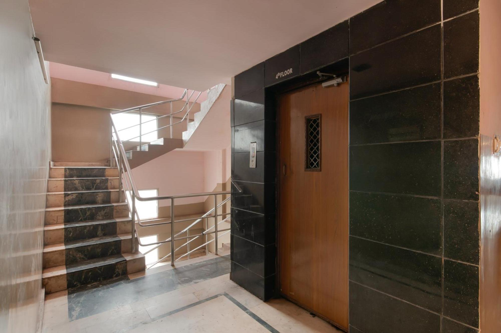 Spot On Hotel Manikanta Residency Visakhapatnam Eksteriør bilde